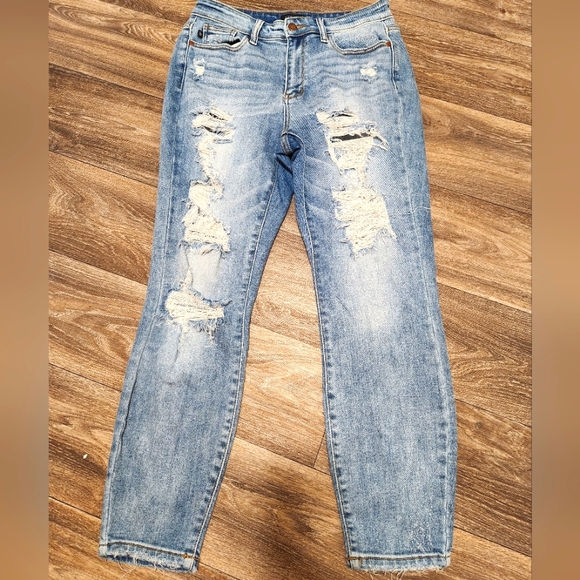 Judy Blue Melanie Full Size High Waisted Distressed Boyfriend Jeans main image 0
